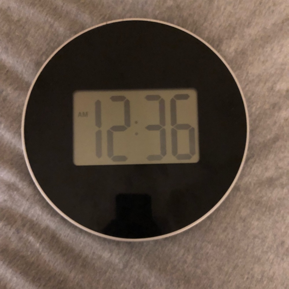 Digital clock